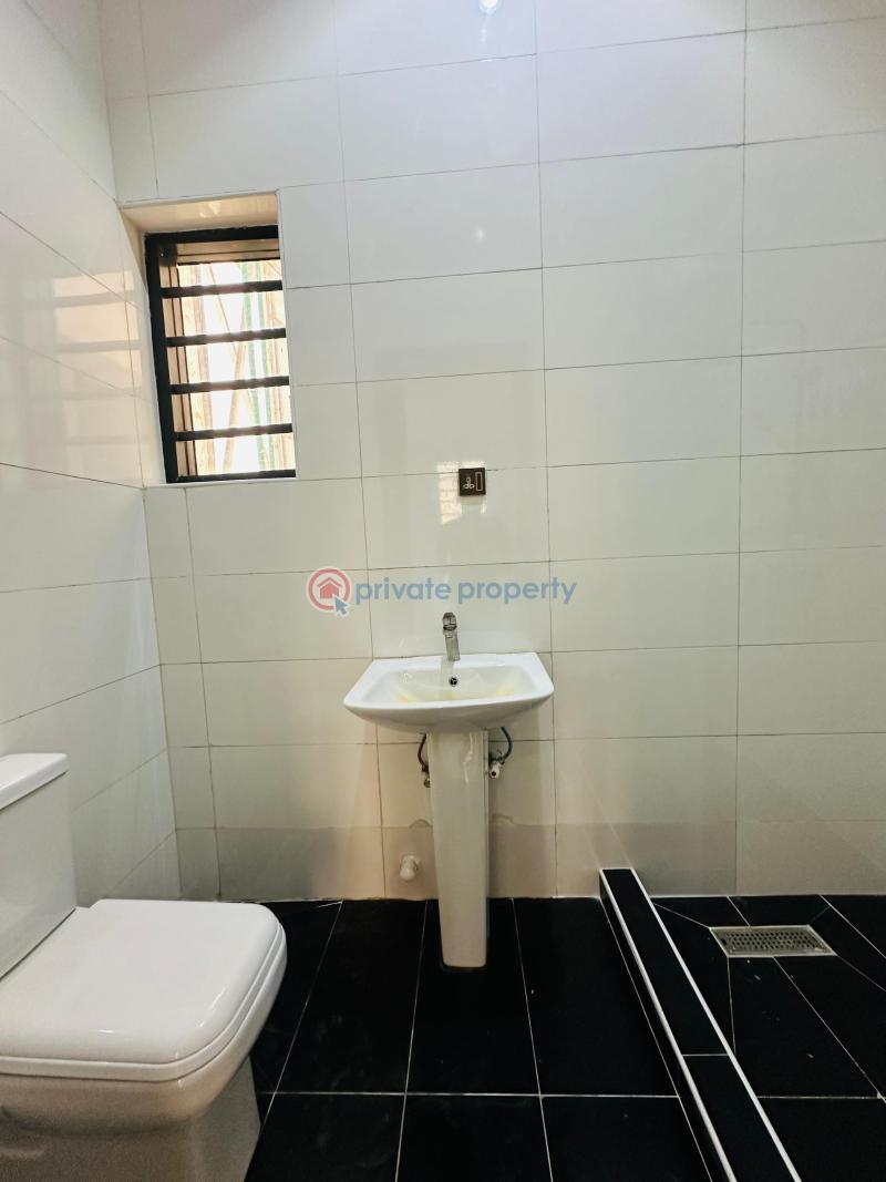 Spaciously 5 bedroom fully detached duplex with bq with swimming pool - 3 5 bedroom Detached Duplex For Sale Gbagada Lagos - 3