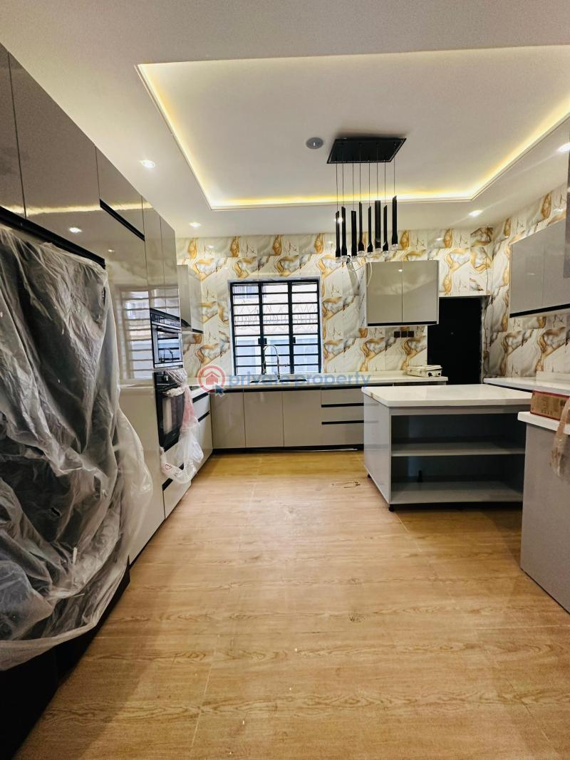 Spaciously 5 bedroom fully detached duplex with bq with swimming pool - 1 5 bedroom Detached Duplex For Sale Gbagada Lagos - 1