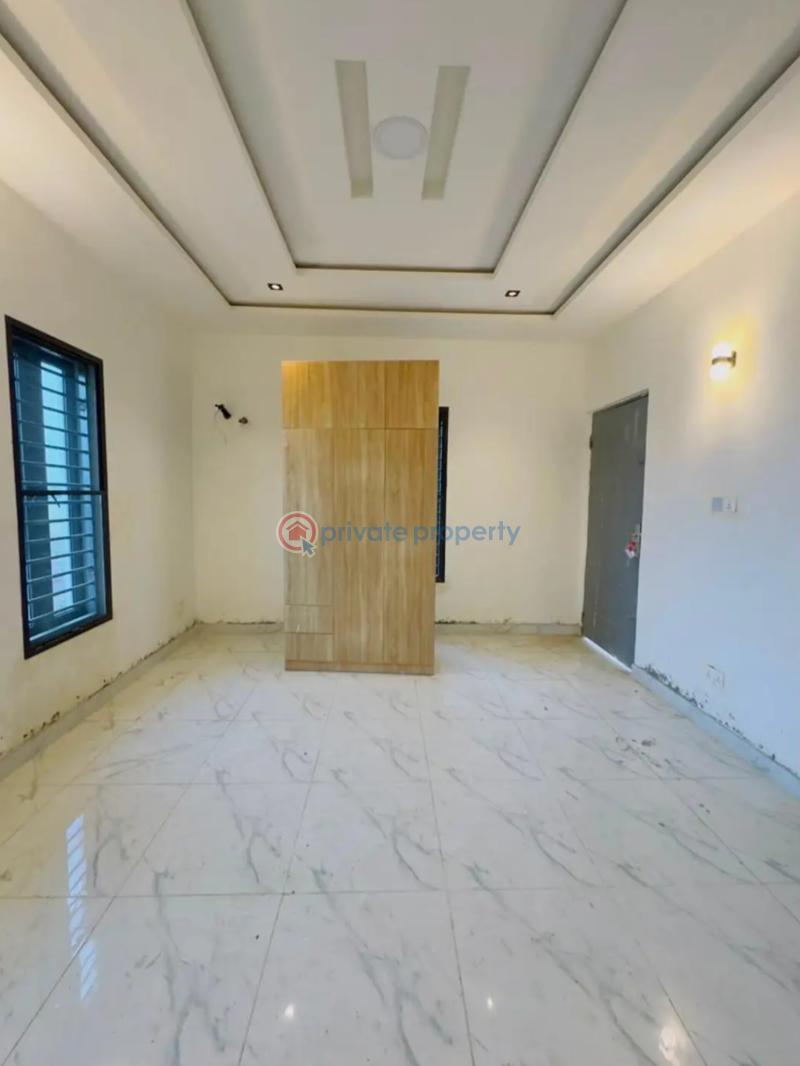 2 bedroom Block Of Flats For Sale Yaba Lagos - 7
