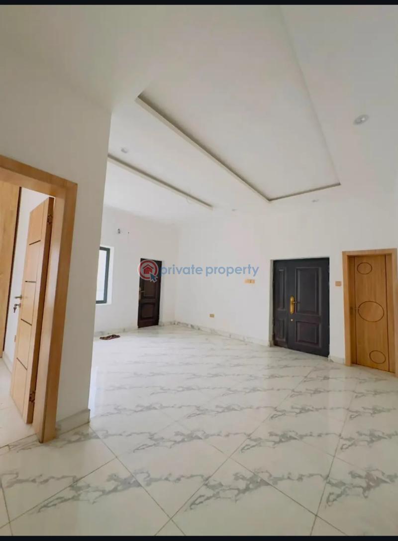 2 bedroom Block Of Flats For Sale Surulere Lagos - 1