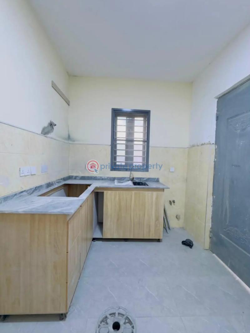 2 bedroom Block Of Flats For Sale Yaba Lagos - 9