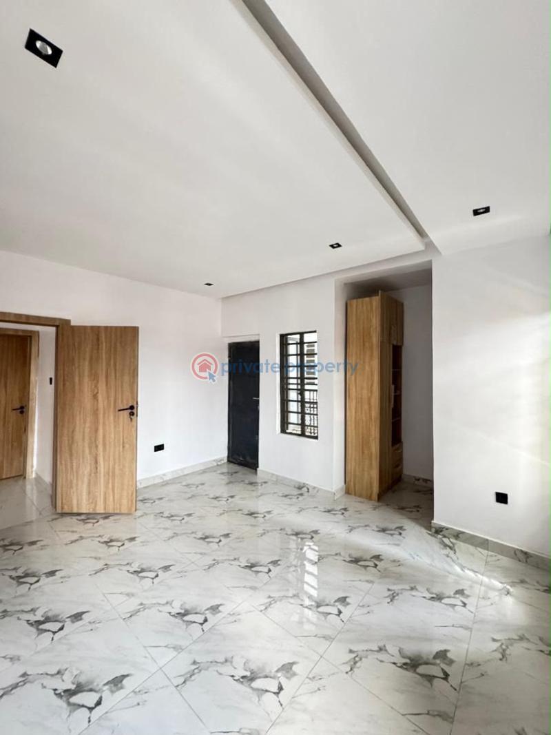 3 bedroom Flat & Apartment For Sale Yaba Lagos - 8