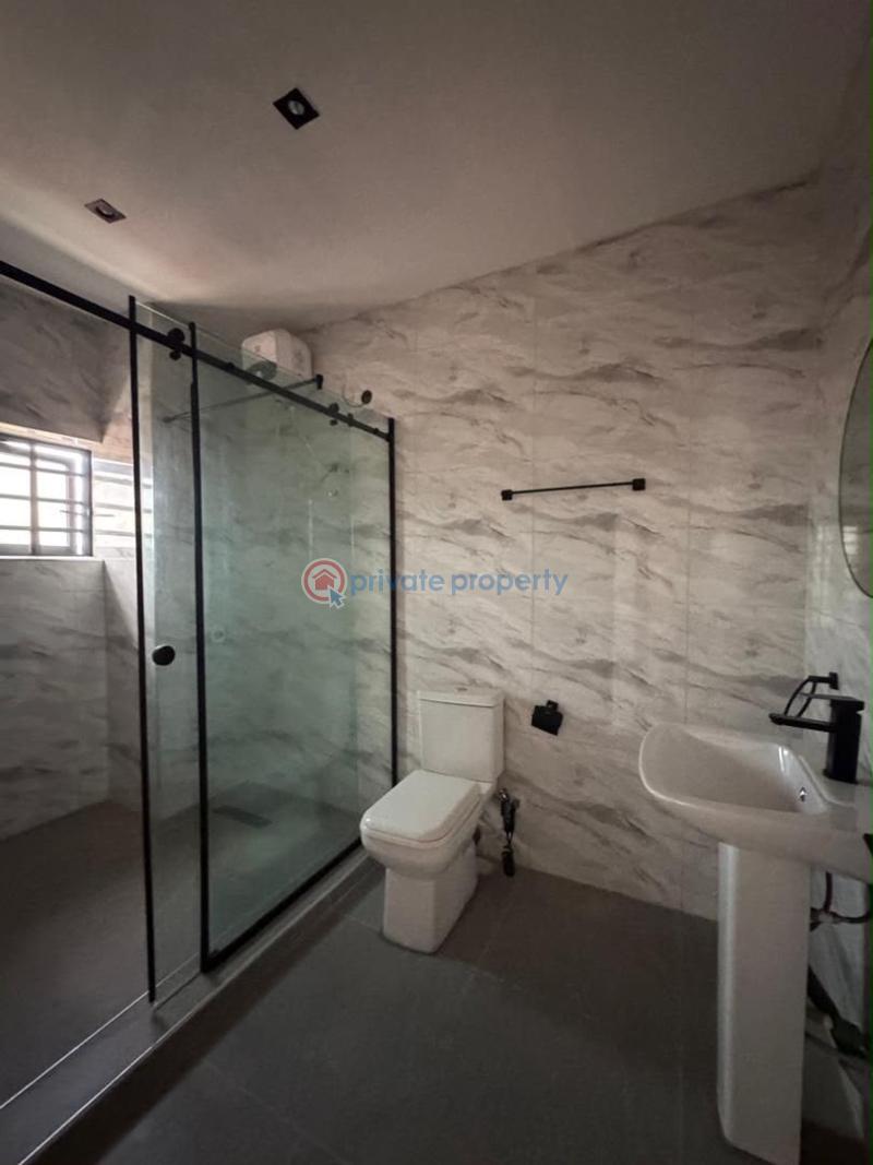 3 bedroom Flat & Apartment For Sale Yaba Lagos - 5