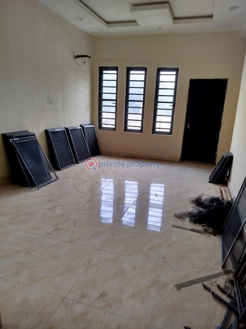 3 bedroom Block Of Flats For Sale Alagomeji Yaba Lagos - 0