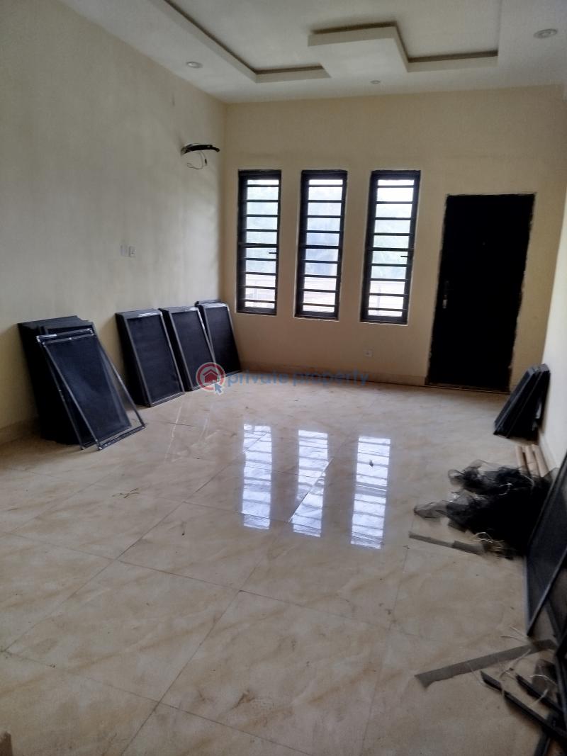 3 bedroom Block Of Flats For Sale Alagomeji Yaba Lagos - 5