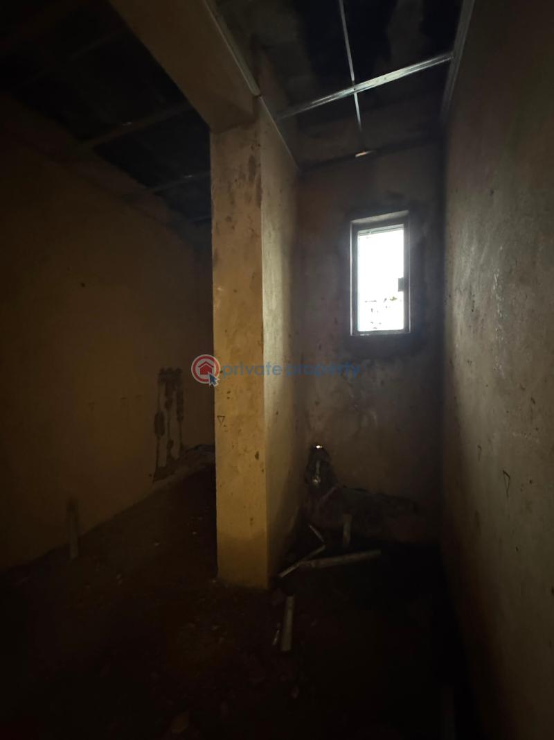 3 bedroom Block Of Flats For Sale Spaciously Built 3 Bedroom Apartment With Bq, Pool, Gym And Elevator, Shonibare Estate Shonibare Estate Maryland Lagos - 8