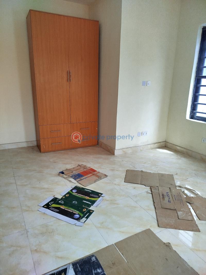 3 bedroom Block Of Flats For Sale Alagomeji Yaba Lagos - 15