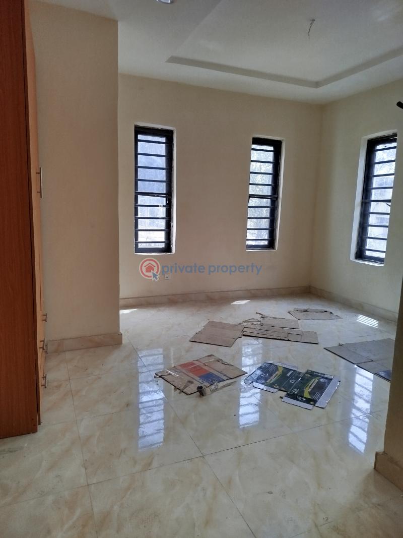 3 bedroom Block Of Flats For Sale Alagomeji Yaba Lagos - 13