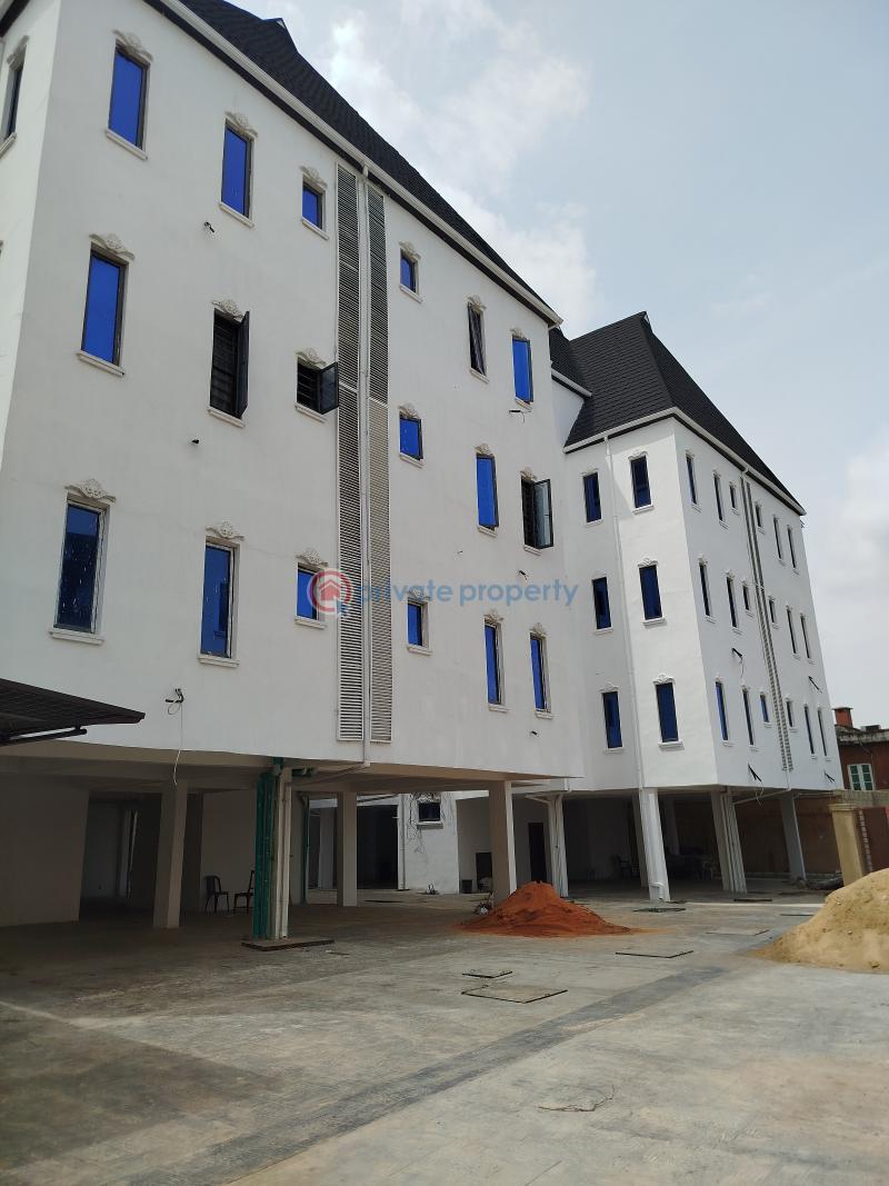 3 bedroom Block Of Flats For Sale Alagomeji Yaba Lagos - 12