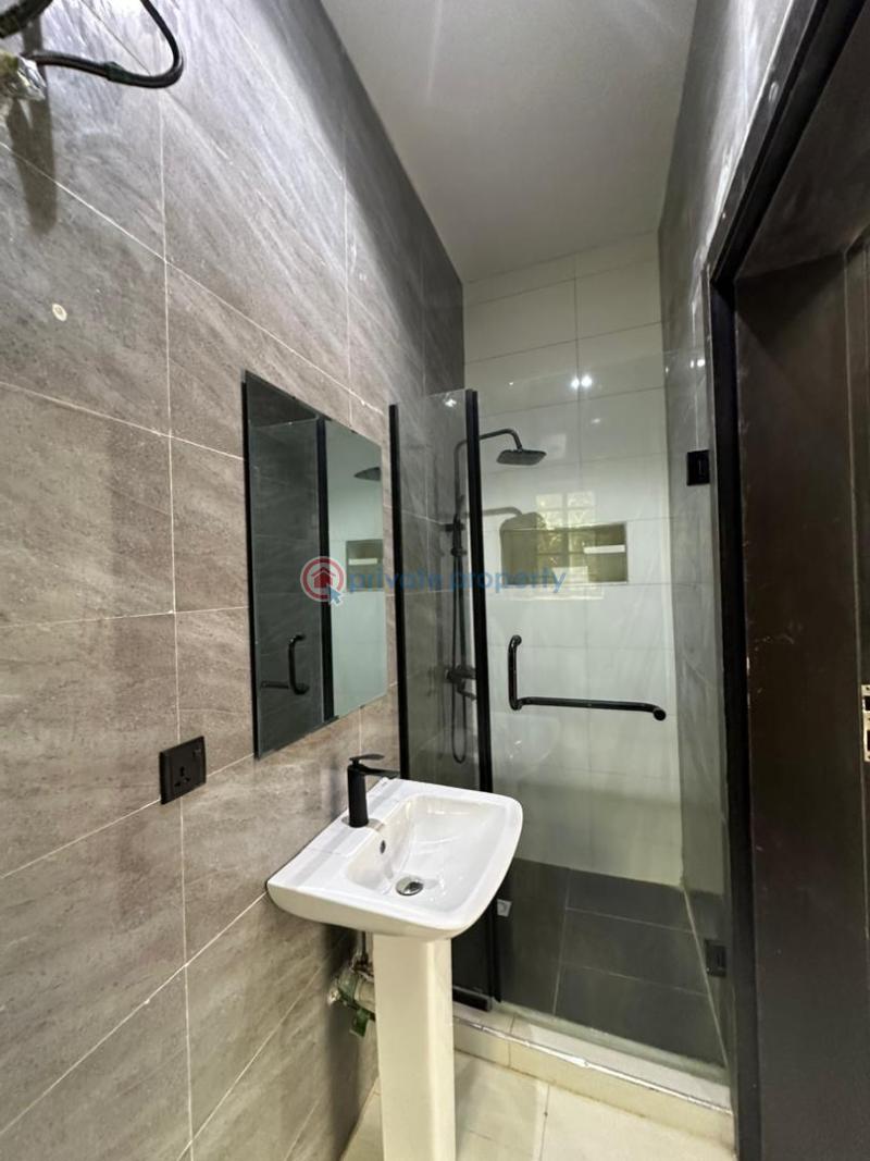 Spaciously built 3bedroom apartment with bq and elevator - 7 3 bedroom Block Of Flats For Sale Lekki Phase 1 Lagos - 7