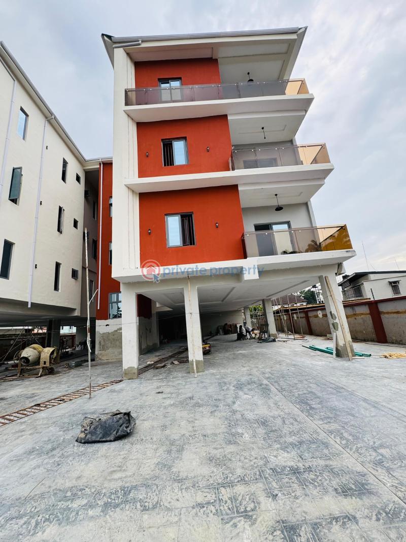 4 bedroom Block Of Flats For Sale Spaciously Built 4 Bedroom Apartment With A Bq, Gym, Communal Pool And Elevator Ikeja GRA Lagos - 2