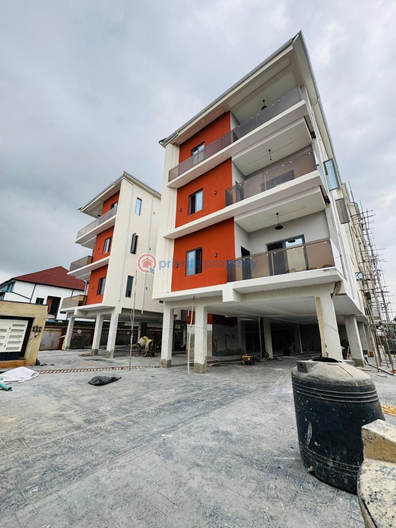 4 bedroom Block Of Flats For Sale Spaciously Built 4 Bedroom Apartment With A Bq, Gym, Communal Pool And Elevator Ikeja GRA Lagos - 1