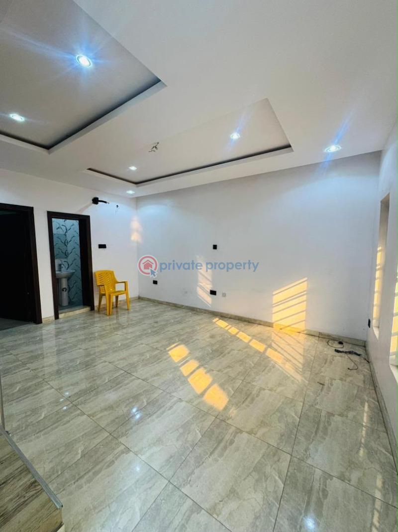 4 bedroom Semi detached Duplex For Sale Spaciously Built 4 Bedroom Detached Duplex Gbagada Lagos - 2