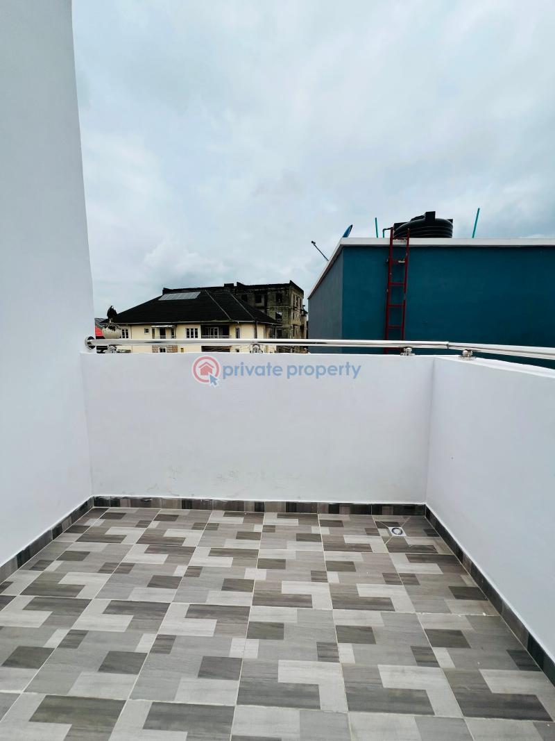4 bedroom Detached Duplex For Sale Spaciously Built 4 Bedroom Detached Duplex With Bq, Ojodu Berger Berger Ojodu Lagos - 15