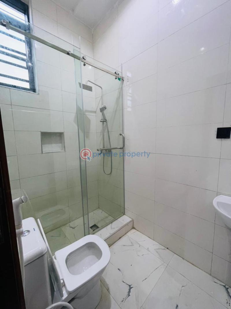 4 bedroom Detached Duplex For Sale Spaciously Built 4 Bedroom Fully Detached Duplex Plus Bq In An Estate, Ikeja Gra Ikeja GRA Lagos - 4