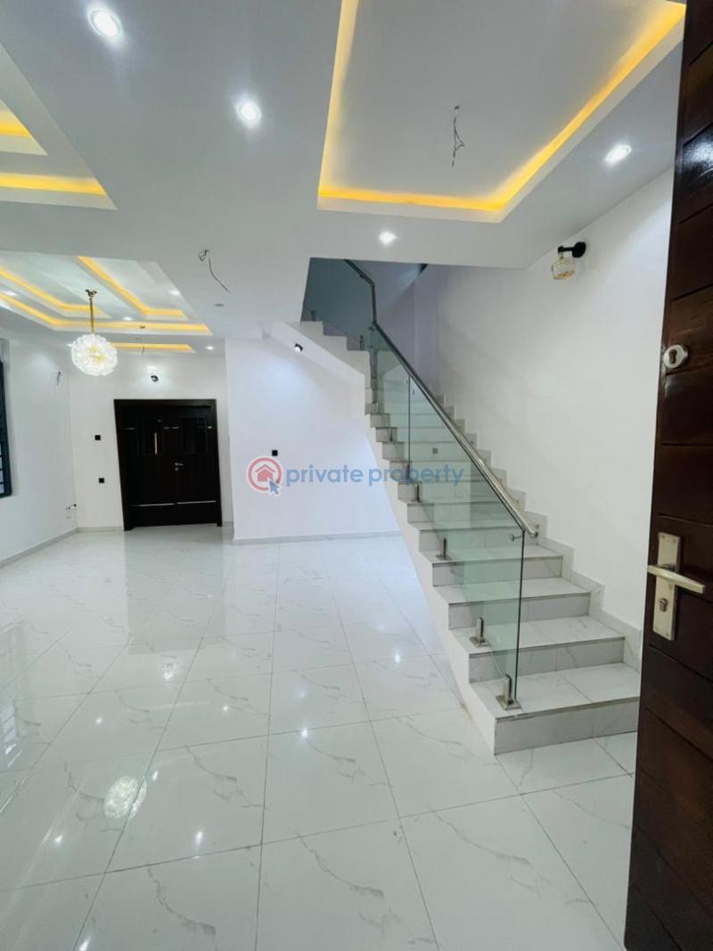 4 bedroom Detached Duplex For Sale Spaciously Built 4 Bedroom Fully Detached Duplex Plus Bq In An Estate, Ikeja Gra Ikeja GRA Lagos - 8