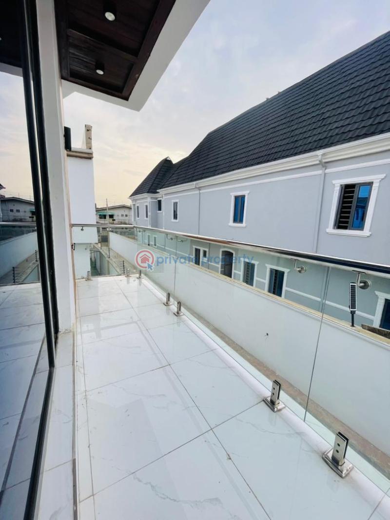 4 bedroom Detached Duplex For Sale Spaciously Built 4 Bedroom Fully Detached Duplex Plus Bq In An Estate, Ikeja Gra Ikeja GRA Lagos - 15