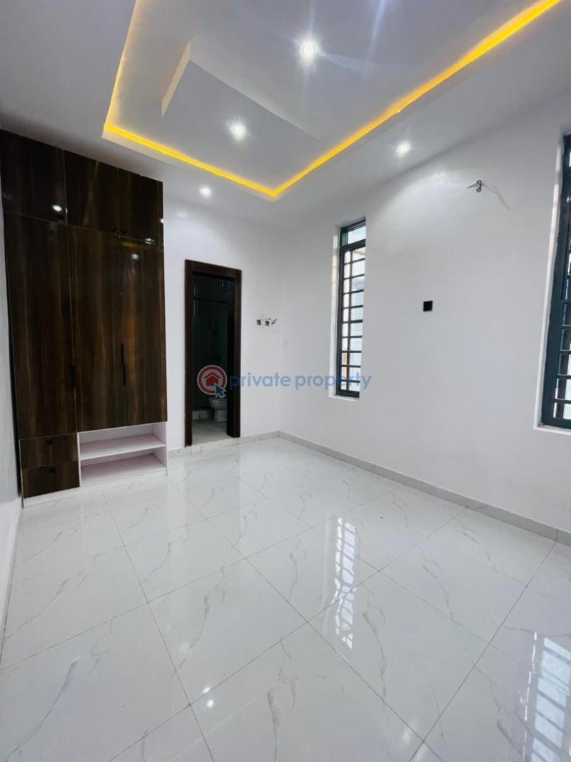 4 bedroom Detached Duplex For Sale Spaciously Built 4 Bedroom Fully Detached Duplex Plus Bq In An Estate, Ikeja Gra Ikeja GRA Lagos - 6