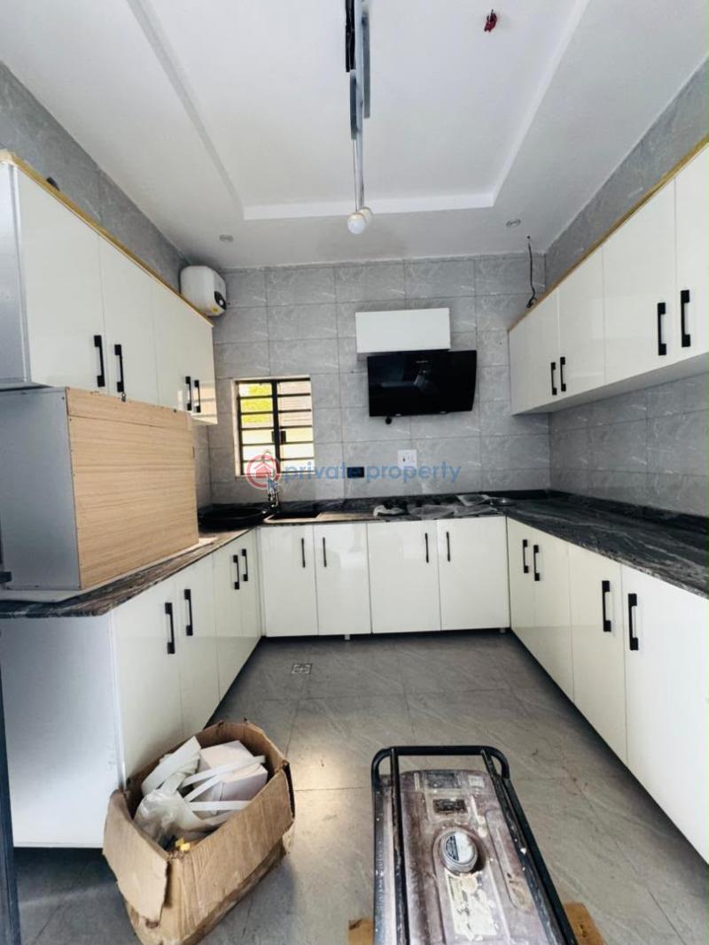 4 bedroom Semi detached Duplex For Sale Spaciously Built 4 Bedroom Semi Detached Duplex In A Very Serene Neighborhood Yaba Lagos - 5