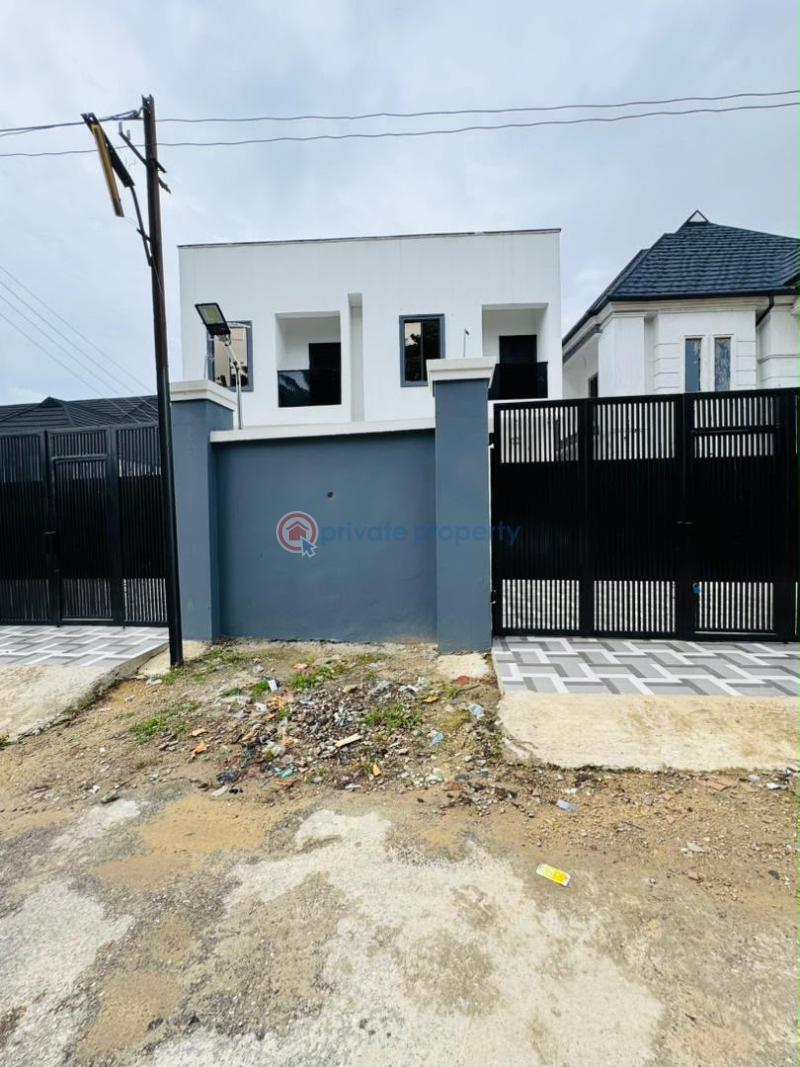 4 bedroom Semi detached Duplex For Sale Spaciously Built 4 Bedroom Semi Detached Duplex In A Very Serene Neighborhood Yaba Lagos - 0