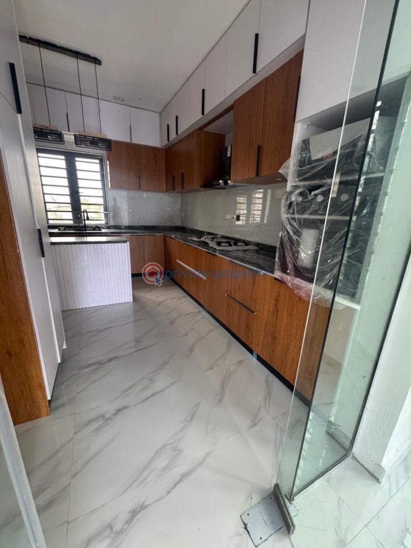 4 bedroom Semi detached Duplex For Sale Spaciously Built 4 Bedroom Semi Detached Duplex With A Room Bq, Omole Phase 1 Omole Phase 1 Ojodu Lagos - 4