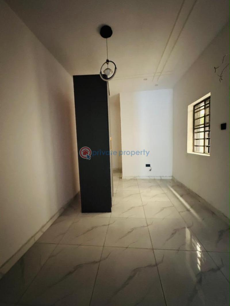 4 bedroom Semi detached Duplex For Sale Spaciously Built 4 Bedroom Semi Detached Duplex In A Very Serene Neighborhood Yaba Lagos - 7
