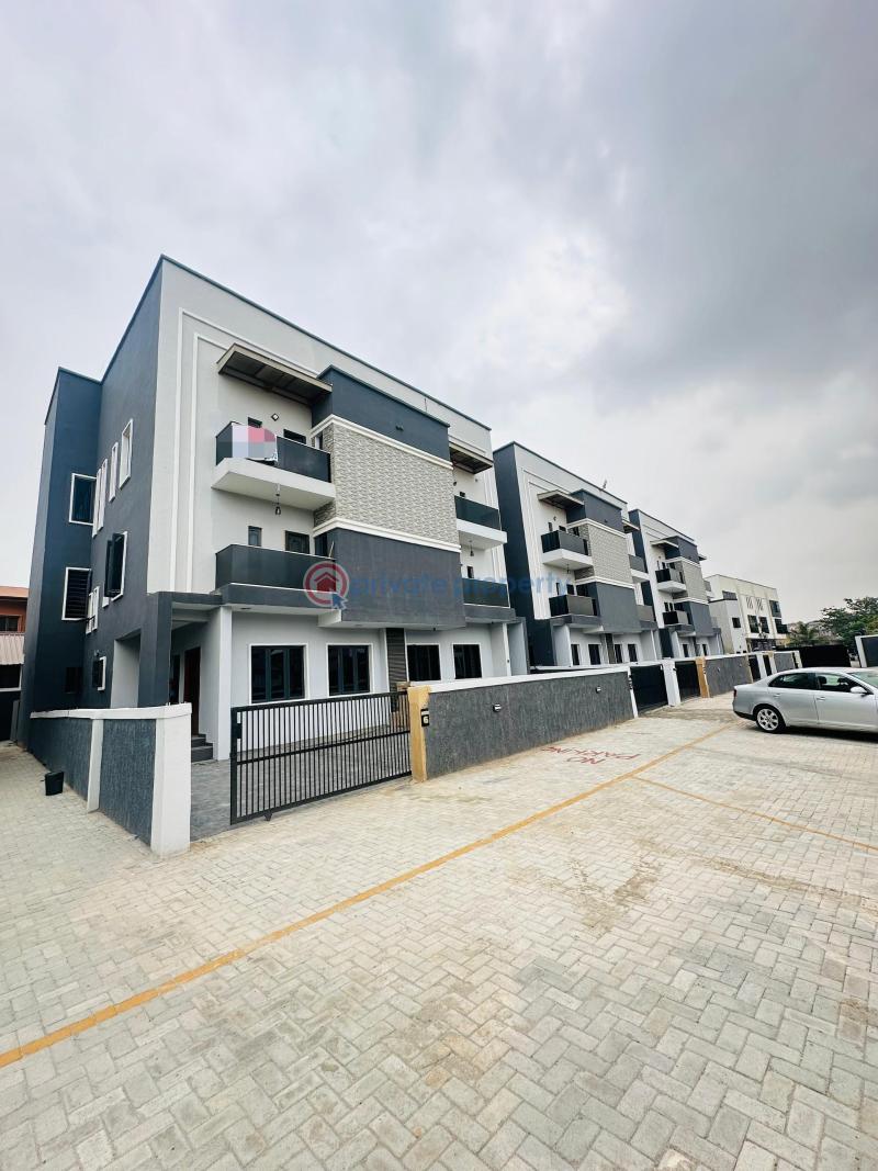 Spaciously built 4 bedroom semi  detached home with bq plus playing ground and gym - 0 4 bedroom Semi detached Duplex For Sale Magodo GRA Phase 2 Kosofe/Ikosi Lagos - 0