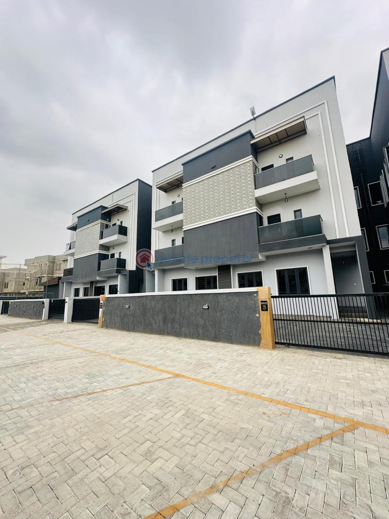 Spaciously built 4 bedroom semi  detached home with bq plus playing ground and gym - 3 4 bedroom Semi detached Duplex For Sale Magodo GRA Phase 2 Kosofe/Ikosi Lagos - 3