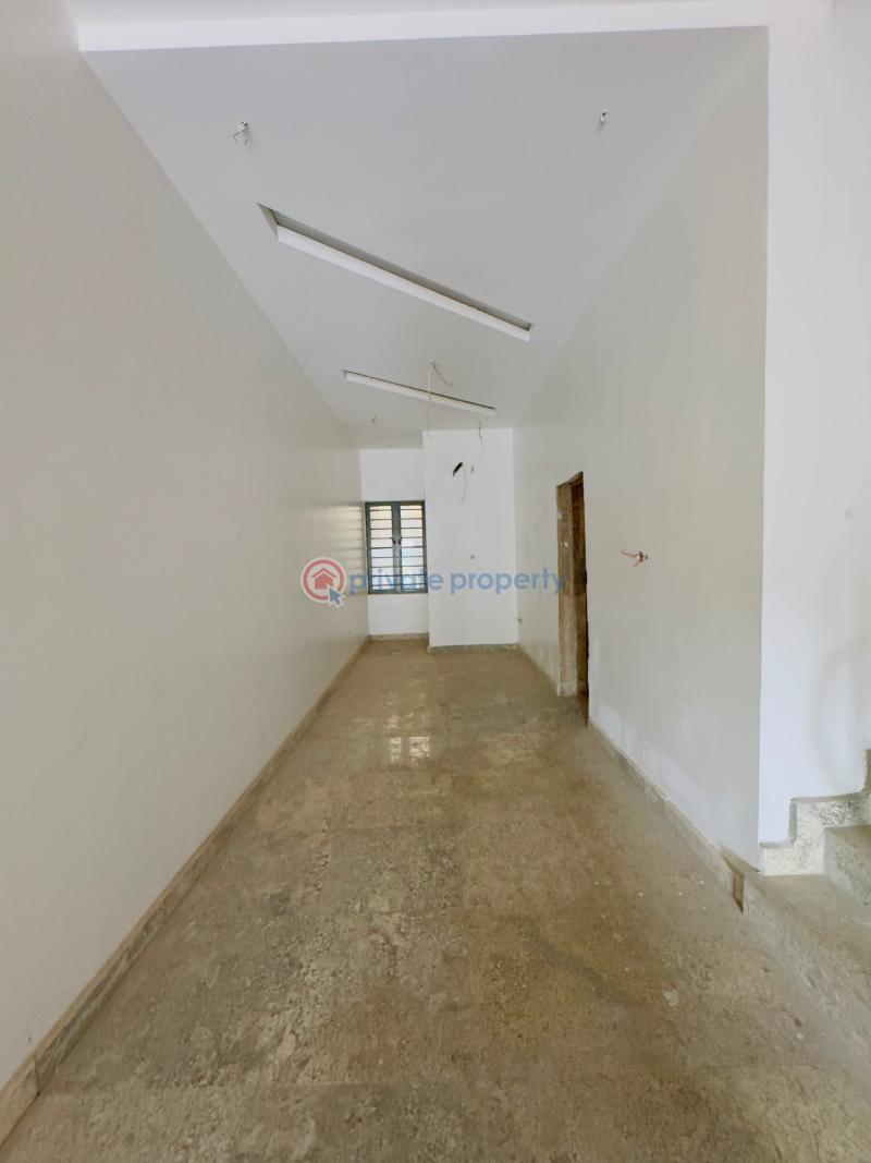4 bedroom Terraced Duplex For Sale Spaciously Built 4 Bedroom Terrace Duplex Plus Bq , Ikeja Gra Ikeja GRA Lagos - 17