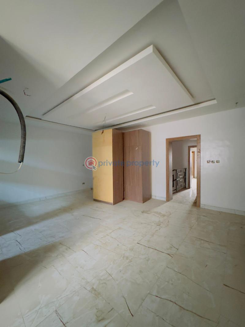4 bedroom Terraced Duplex For Sale Spaciously Built 4 Bedroom Terrace Duplex Plus Bq , Ikeja Gra Ikeja GRA Lagos - 10