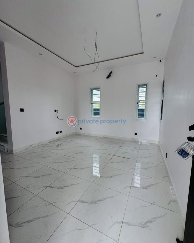 Spaciously built 4bedroom detached duplex + bq - 3 4 bedroom Detached Duplex For Sale Adeniyi Jones Ikeja Lagos - 3