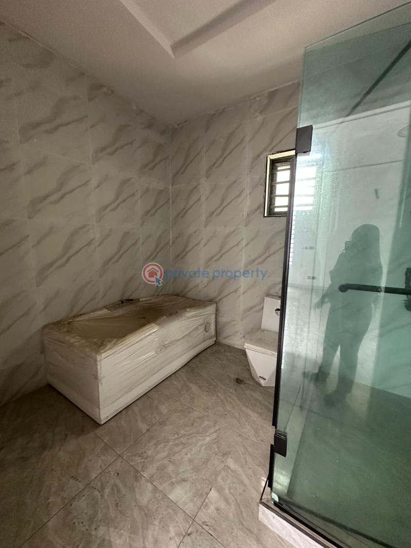 Spaciously built 4bedroom detached duplex with bq - 9 4 bedroom Detached Duplex For Sale Sangotedo Ajah Lagos - 9
