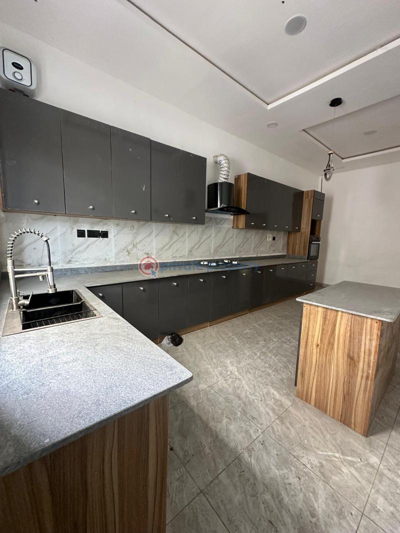 Spaciously built 4bedroom detached duplex with bq - 5 4 bedroom Detached Duplex For Sale Sangotedo Ajah Lagos - 5