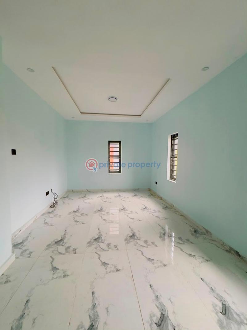 5 bedroom Detached Duplex For Sale Spaciously Built 5 Bedroom Detached Duplex With Bq In A Call To Access Estate, Magodo Gra 1 Magodo GRA Phase 1 Ojodu Lagos - 11