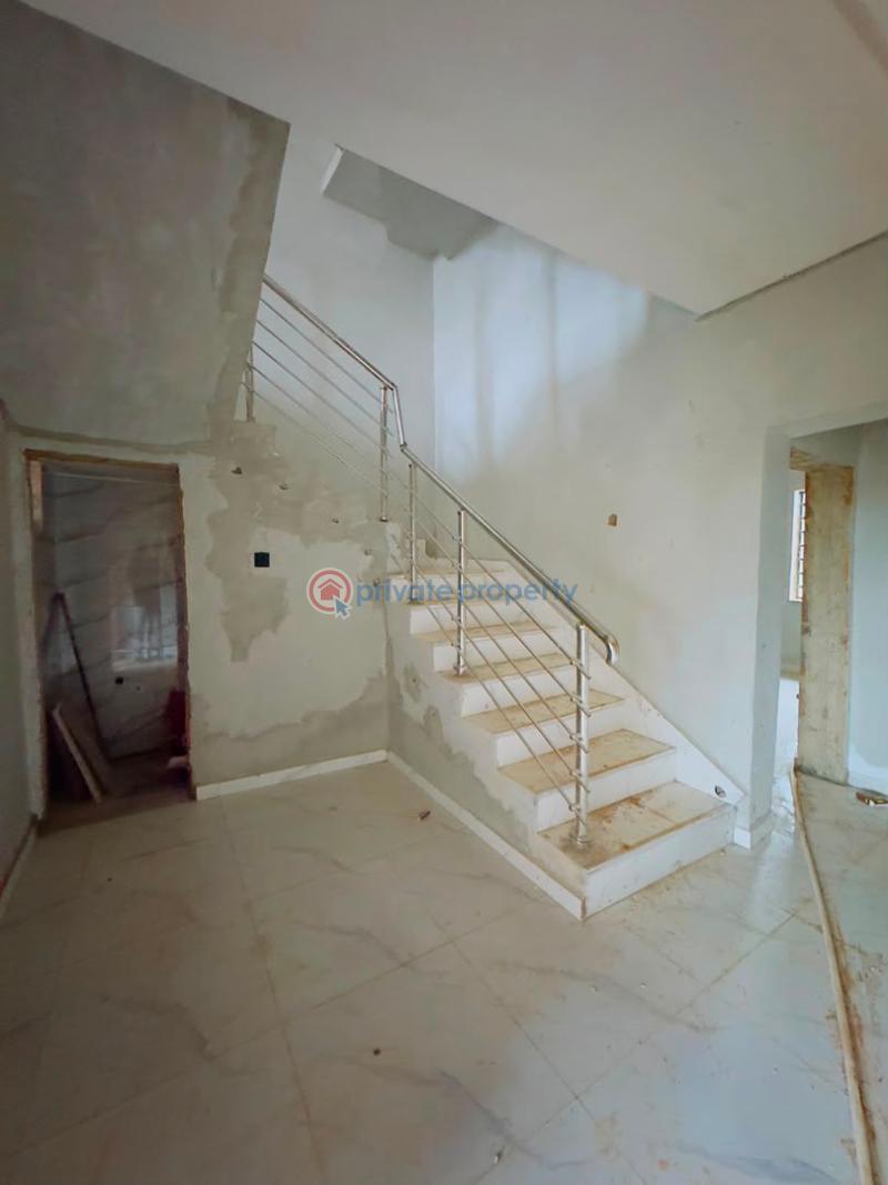 5 bedroom Detached Duplex For Sale Spaciously Built 5 Bedroom Detached Duplex With Bq In A Call To Access Estate, Magodo Gra 1 Magodo GRA Phase 1 Ojodu Lagos - 10