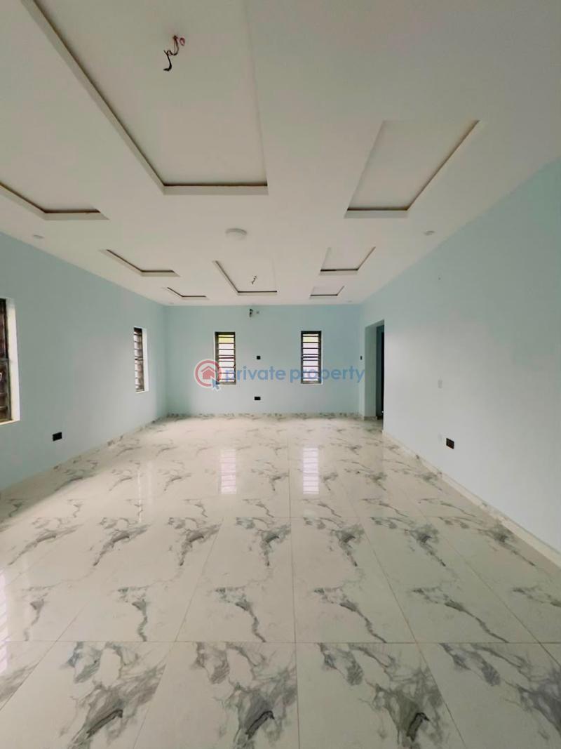 5 bedroom Detached Duplex For Sale Spaciously Built 5 Bedroom Detached Duplex With Bq In A Call To Access Estate, Magodo Gra 1 Magodo GRA Phase 1 Ojodu Lagos - 12