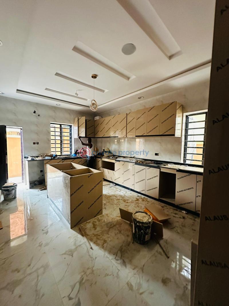 5 bedroom Detached Duplex For Sale Omole Phase 2 Ojodu Lagos - 9