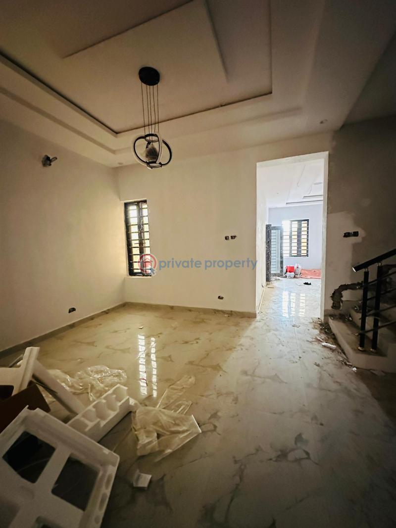 5 bedroom Detached Duplex For Sale Omole Phase 2 Ojodu Lagos - 3