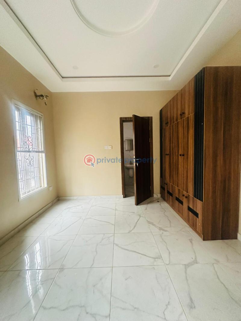 5 bedroom Detached Duplex For Sale Magodo GRA Phase 2 Kosofe/Ikosi Lagos - 2