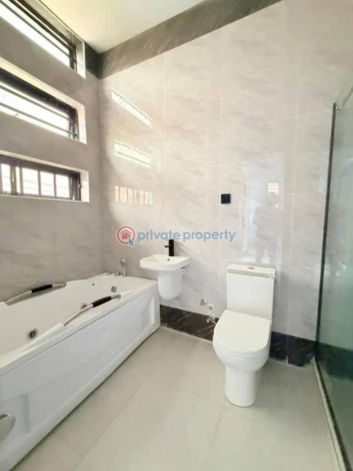 5 bedroom Detached Duplex For Sale Magodo GRA Phase 1 Ojodu Lagos - 5