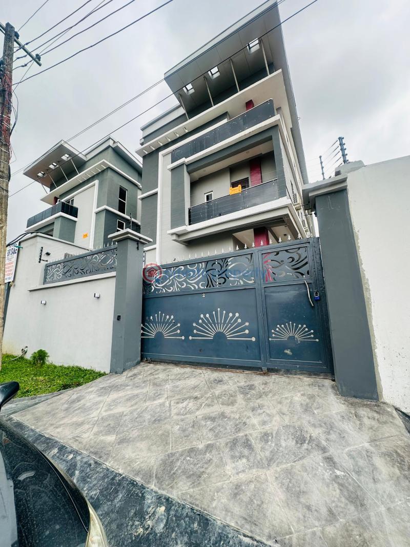 Spaciously built 5 bedroom fully detached duplex with a bq - 7 5 bedroom Detached Duplex For Sale Magodo GRA Phase 2 Kosofe/Ikosi Lagos - 7
