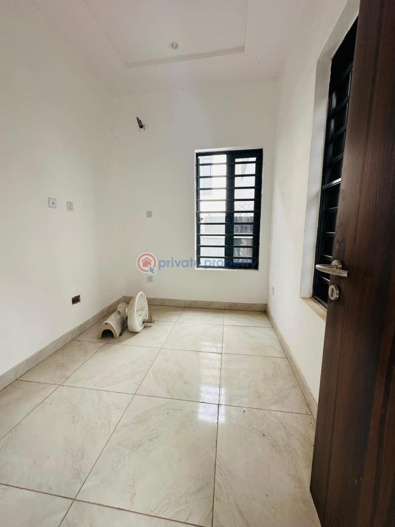 5 bedroom Detached Duplex For Sale Shangisha Magodo GRA Phase 2 Kosofe/Ikosi Lagos - 9