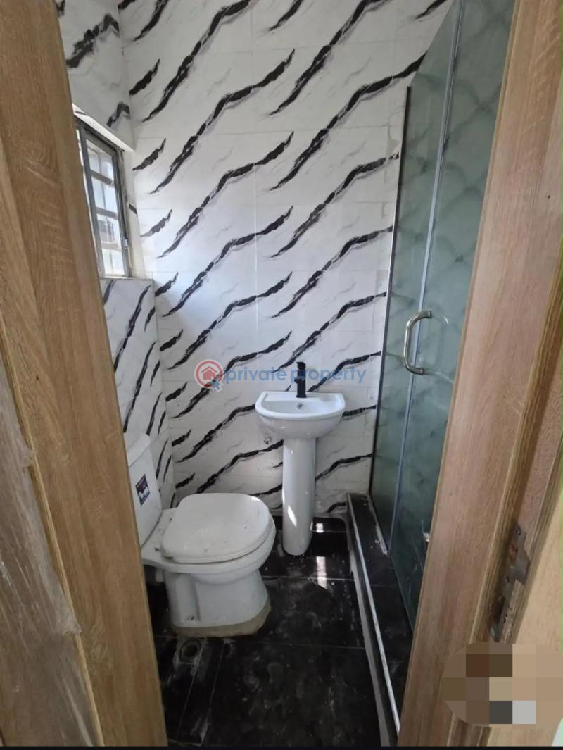 2 bedroom Block Of Flats For Sale Yaba Lagos - 11