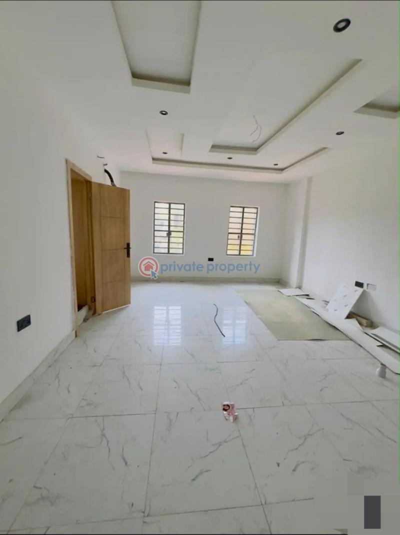 2 bedroom Block Of Flats For Sale Yaba Lagos - 2