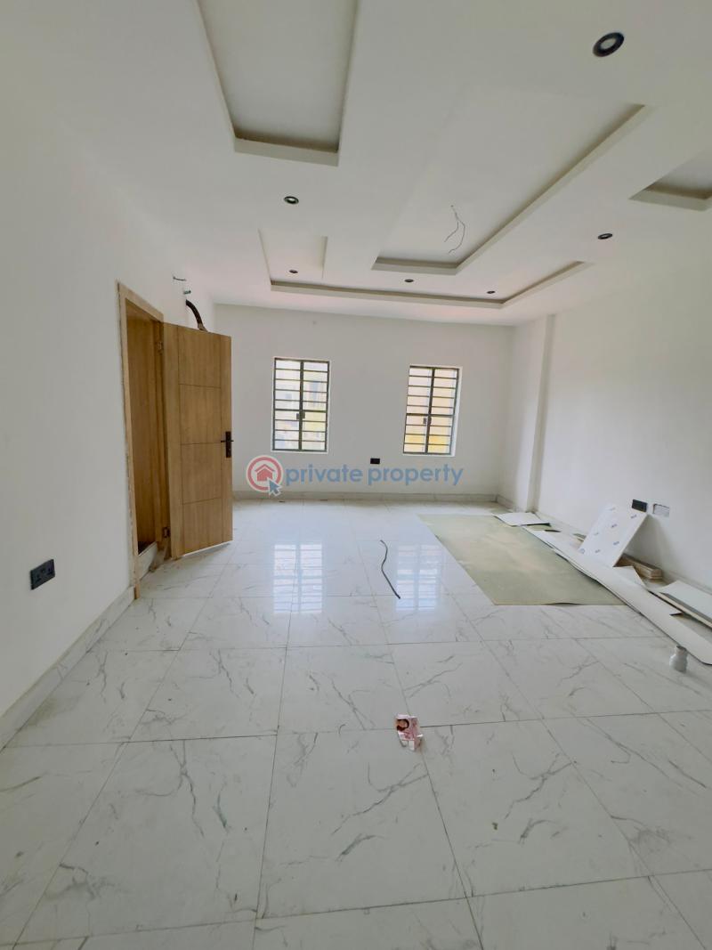 2 bedroom Block Of Flats For Sale Spaciously Crafted 2 Bedroom Apartments , Yaba Yaba Lagos - 5