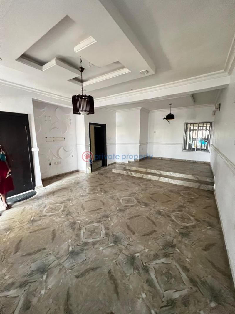 2 bedroom Flat & Apartment For Rent In Good Location In Magodo Ph1 Magodo GRA Phase 1 Ojodu Lagos - 1