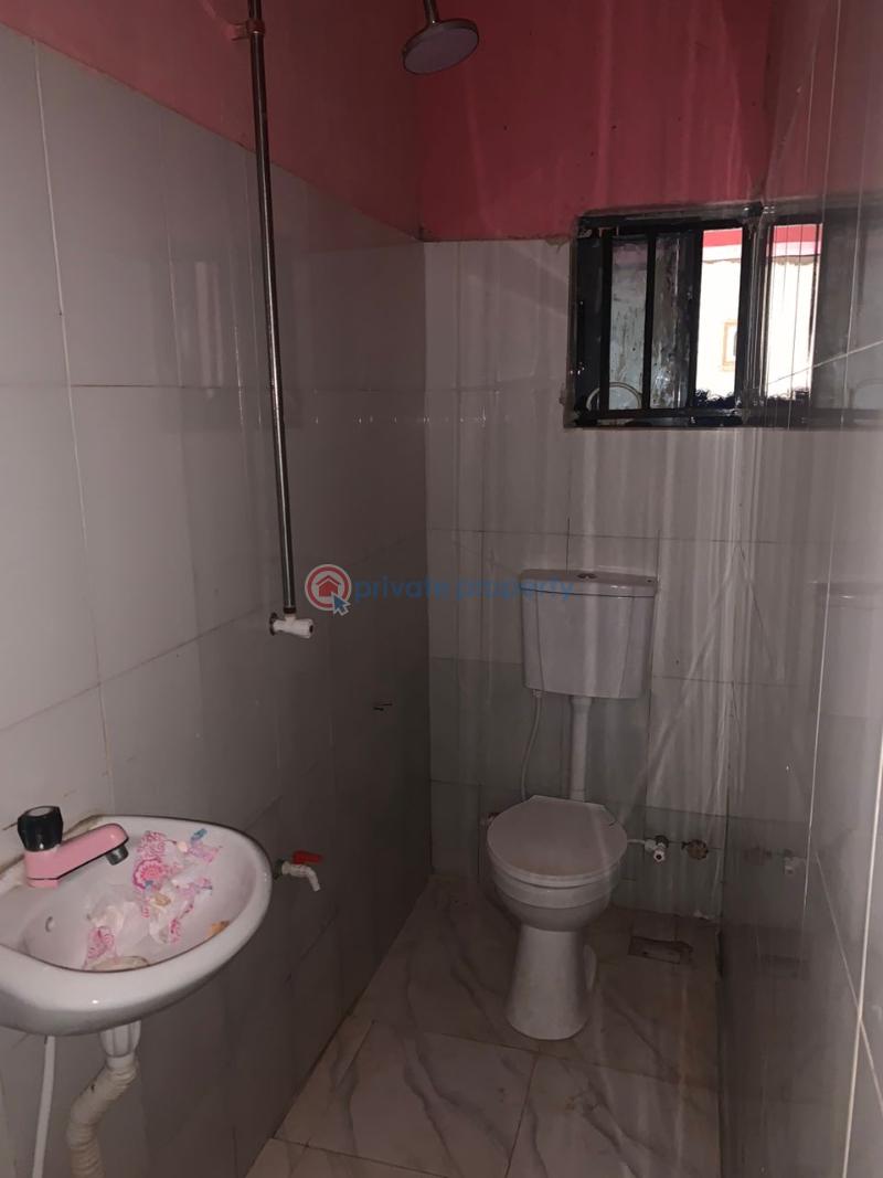 Specious mini flat - 3 1 bedroom Flat & Apartment For Rent Olowora Off Omole Phase 2 Olowora Ojodu Lagos - 3