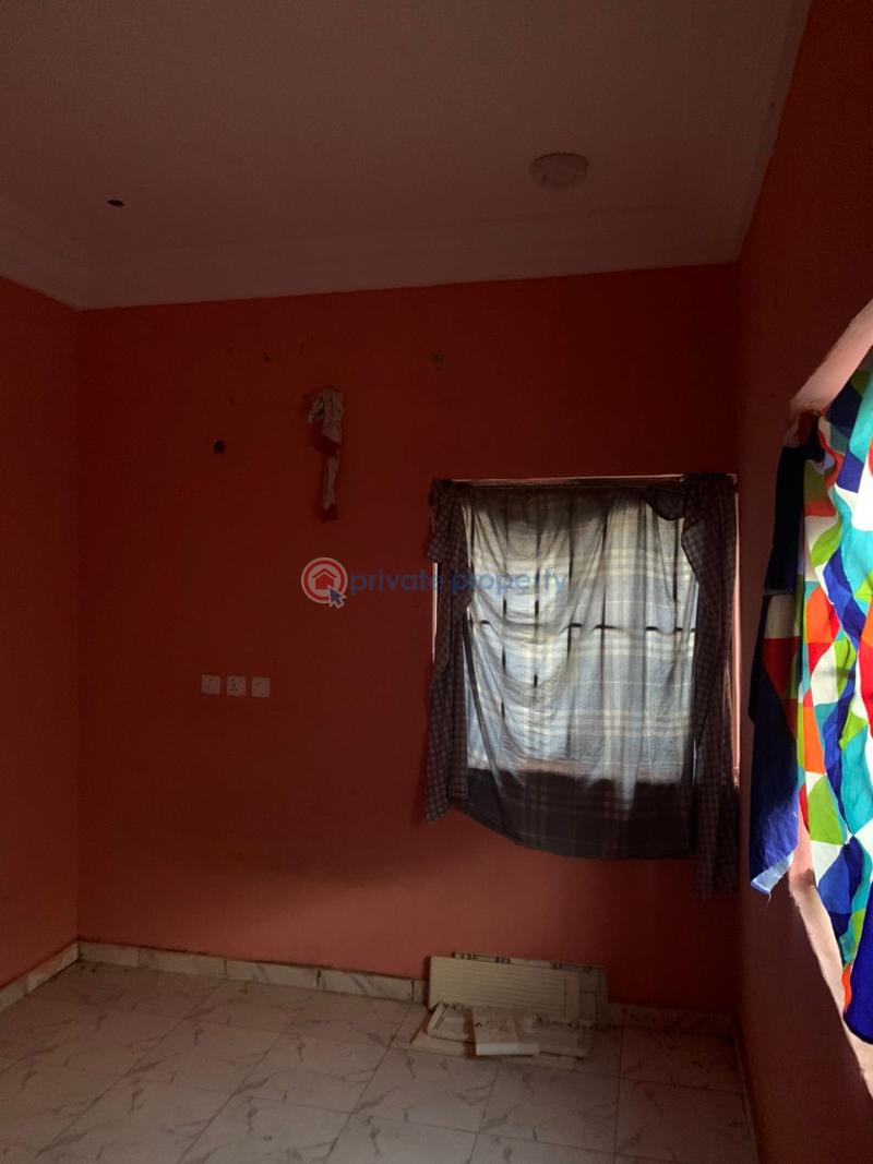 Specious mini flat - 1 1 bedroom Flat & Apartment For Rent Olowora Off Omole Phase 2 Olowora Ojodu Lagos - 1