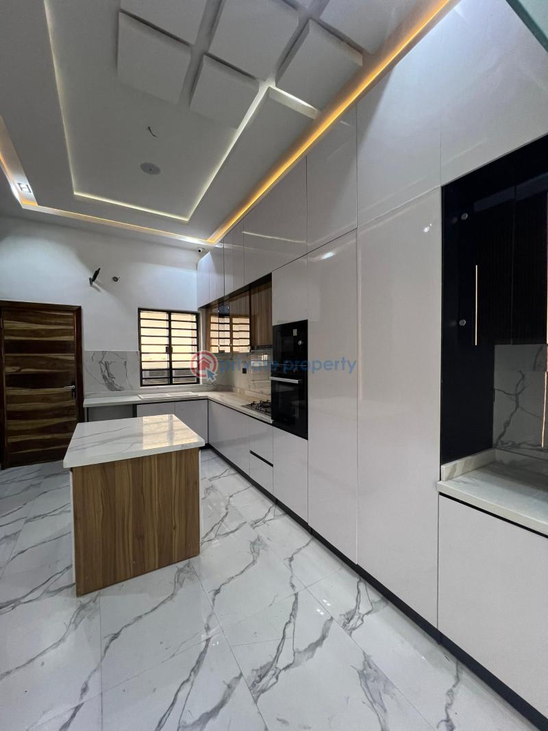 Spectacular luxury 4 bdrm duplex in a good area - 6 4 bedroom Duplex For Sale Chevron Drive Lekki Lagos - 6