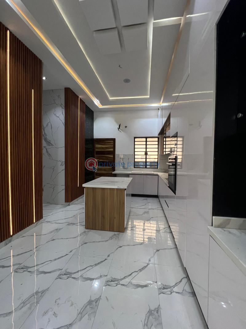 Spectacular luxury 4 bdrm duplex in a good area - 5 4 bedroom Duplex For Sale Chevron Drive Lekki Lagos - 5